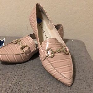 New without box Anne Klein SIZE 6 1/2 slip on shoes beige pointy toe